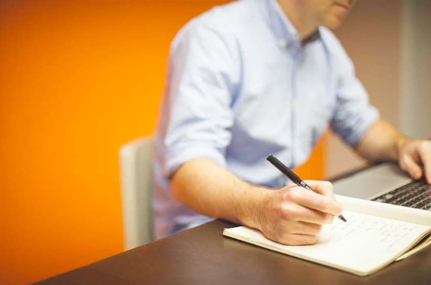 Commercial contracts France Drafting commercial contracts France